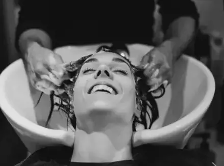 salon de coiffure à Sainte-Anne - image 4